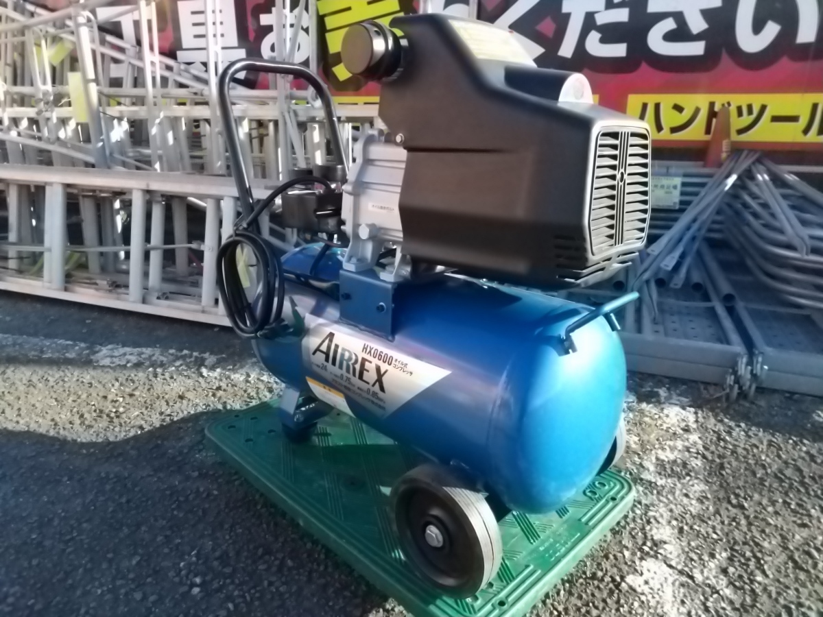 【埼玉県川越市 店頭引渡し限定】中古品 ANEST IWATA アネスト岩田 24L オイル式コンプレッサ HX0600【発送不可】