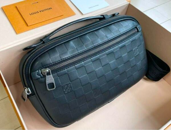 Louis Vuitton Ambrel アンフィニレザー バッグ