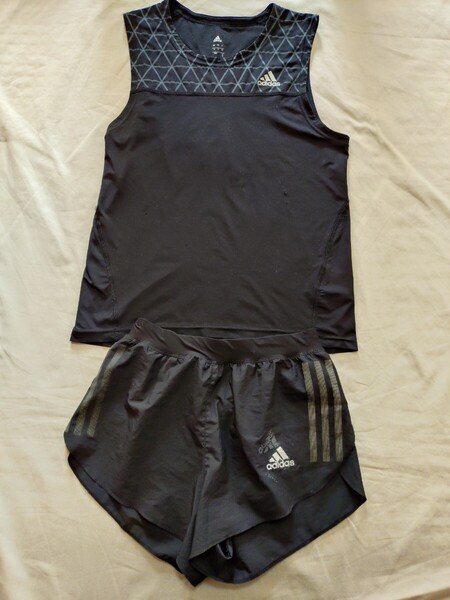 【送料無料】adidas アディダス ランニングシャツ&パンツ上下セット ブラック/ゴールド Sサイズ