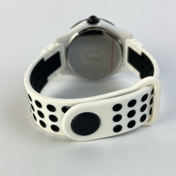 MARC JACOBS(マークジェイコブス) 腕時計■美品 ヘンリー MJ1651 レディース シルバー×黒