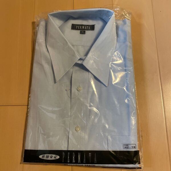 送料込み 新品 PERMATA 半袖ワイシャツ 42 水色 形態安定加工 送料無料
