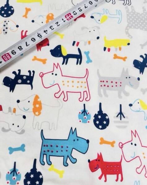 ニット生地 カラフルわんちゃん スムース 50センチ ハンドメイド