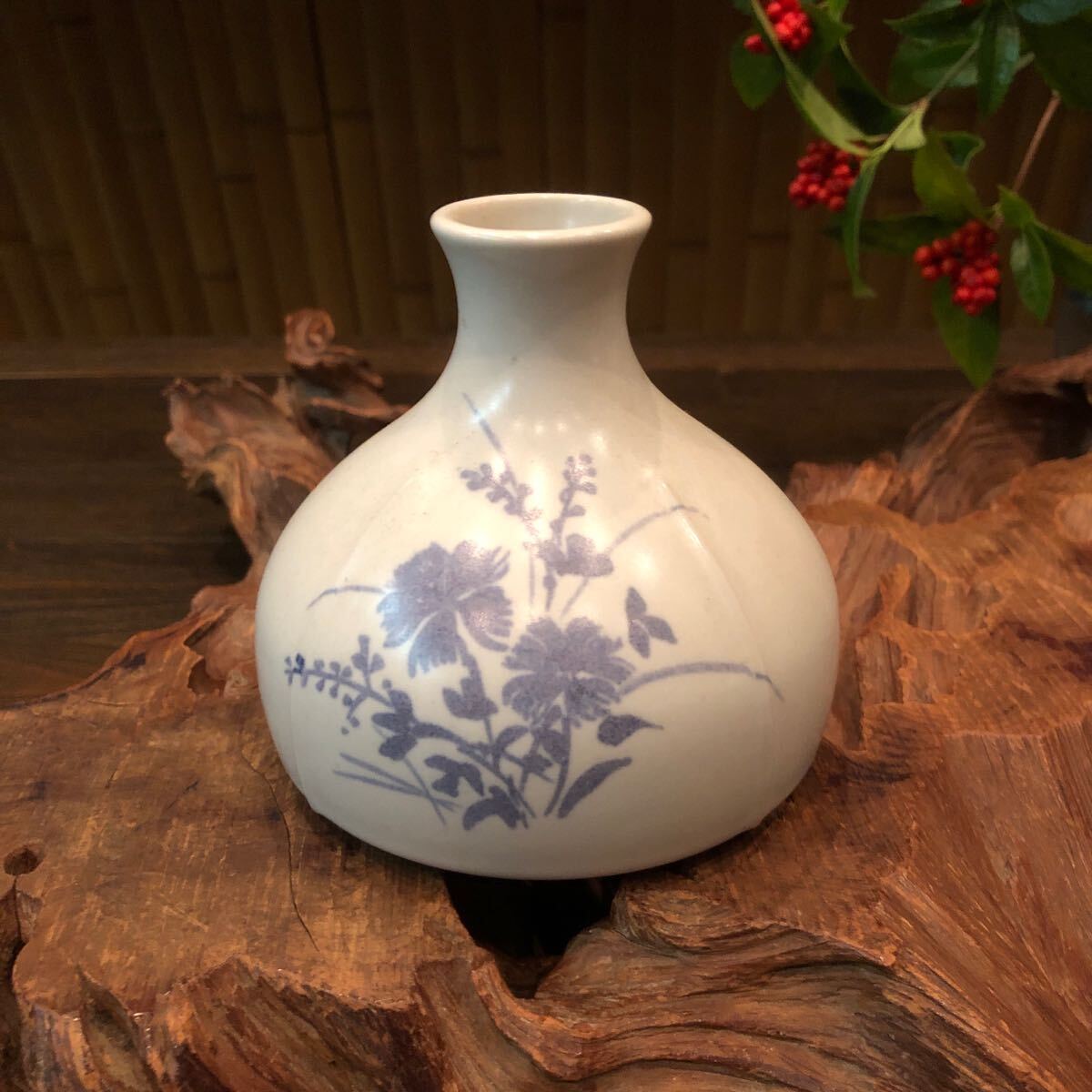 No.54 備前耳付花入 / Eared flower vase, Bizen | しぶや黒田陶苑