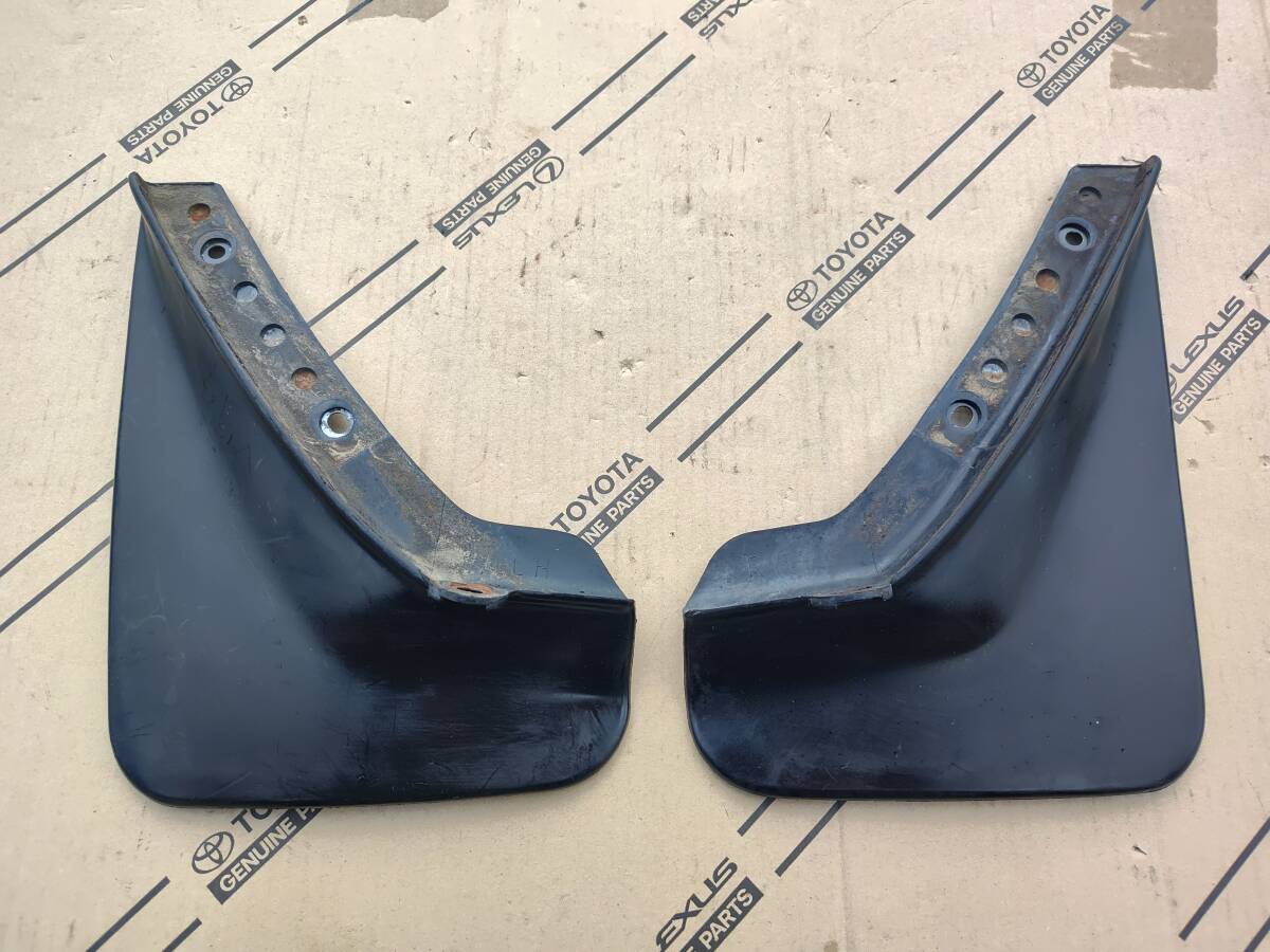 AE86 マッドガードの値段と価格推移は?|28件の売買データから AE86 マッドガードの値段と価格推移は?|28件の売買データから