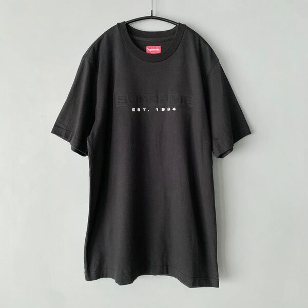 SUPREME 型押しロゴ Tシャツ M シュプリーム 黒 ブラック