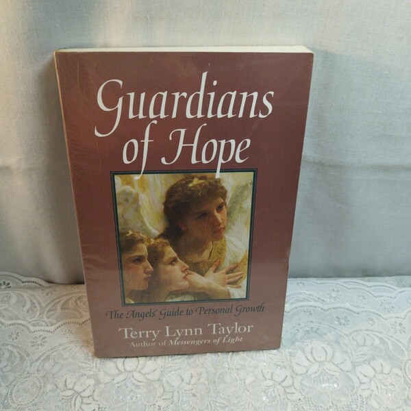 Guardians of Hope: The Angels' Guide to Personal Growth 洋書