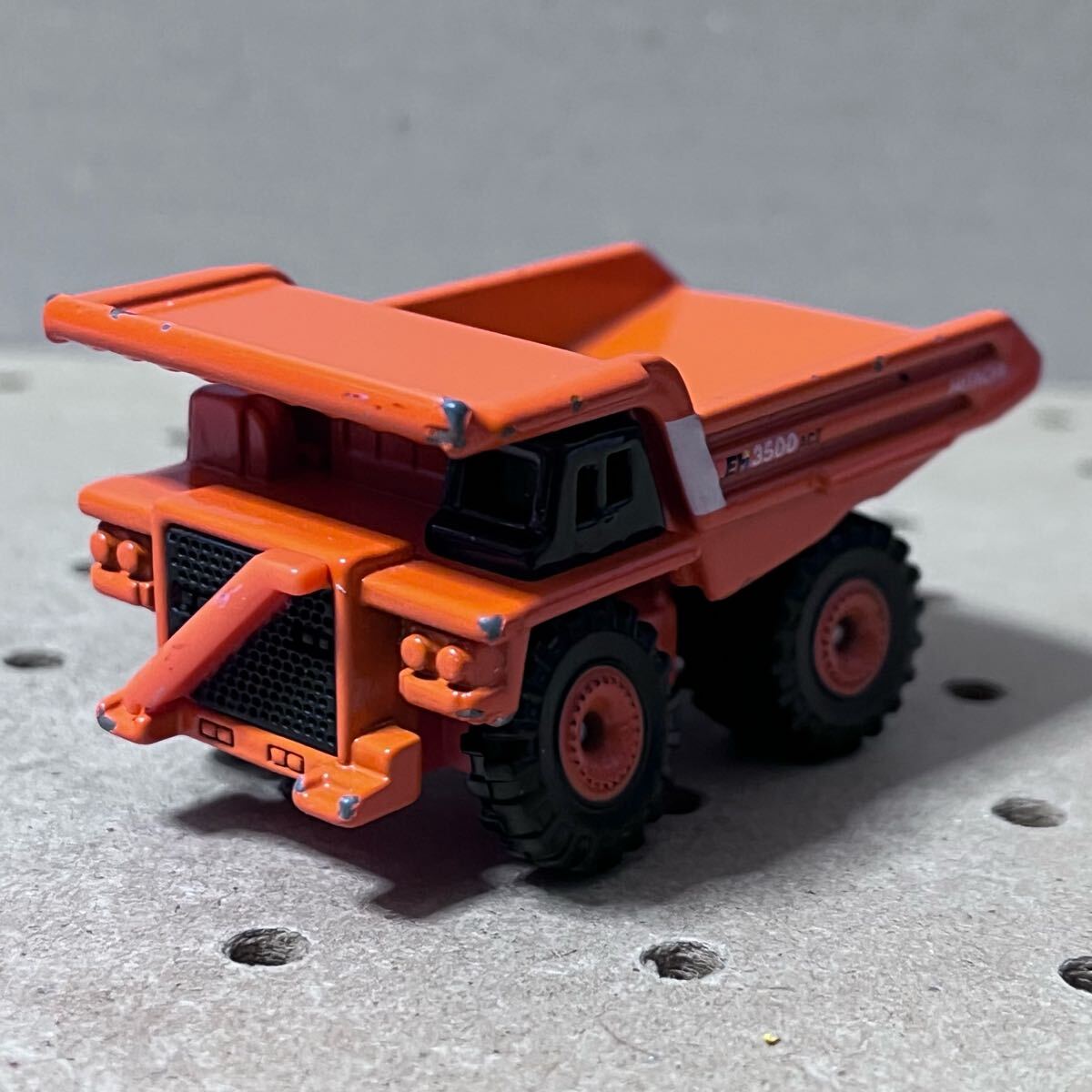 ミニカー トミカ（TOMICA）日立 ダンプ カー - いずみ洋行の