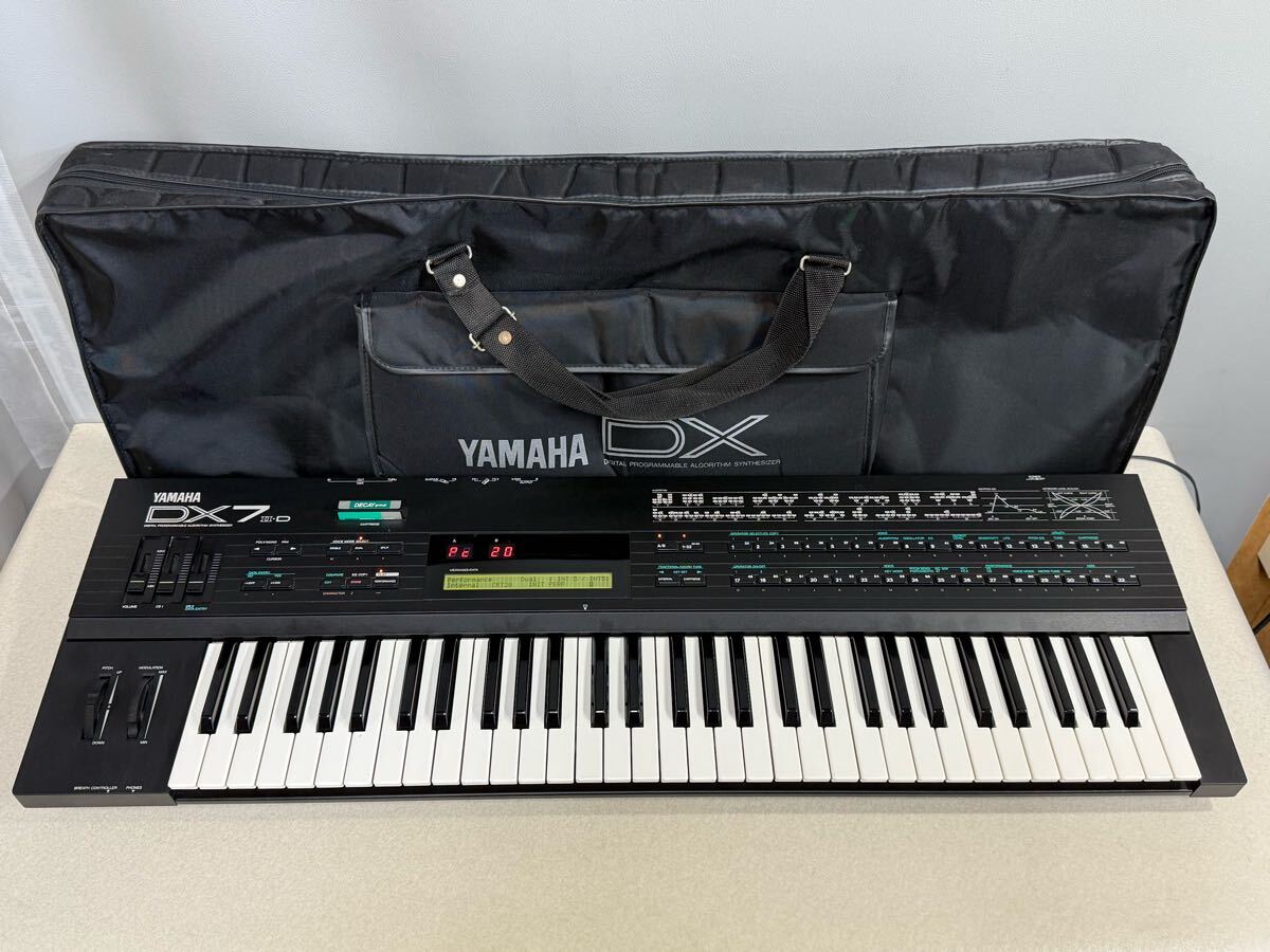 YAMAHA シンセサイザー DX7 ケース カートリッジ ペダル付 動作 YAMAHA シンセサイザー DX7 ケース カートリッジ ペダル付 動作