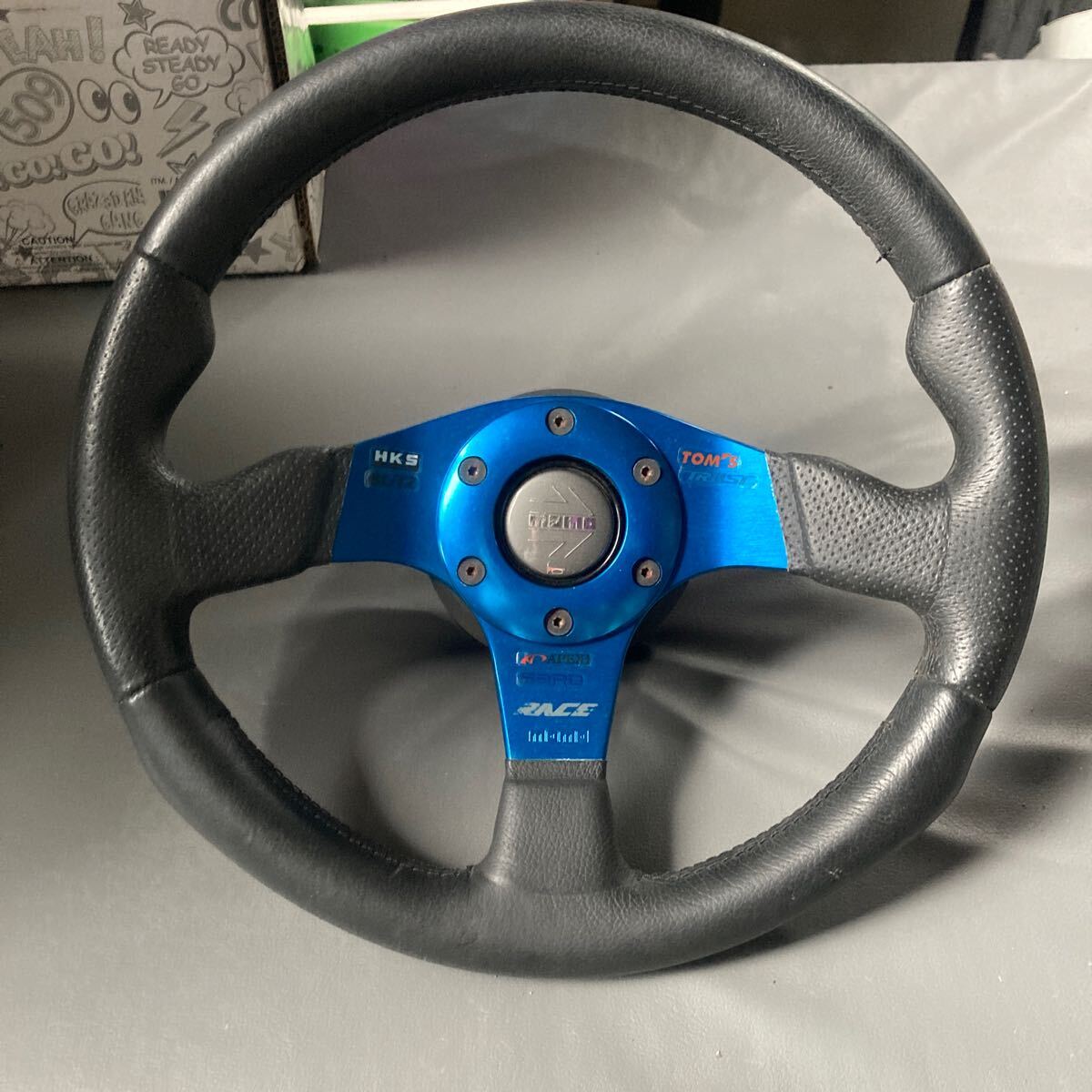Yahoo!オークション -「momo race 32」(ステアリング) (パーツ Yahoo!オークション -「momo race 32」(ステアリング) (パーツ