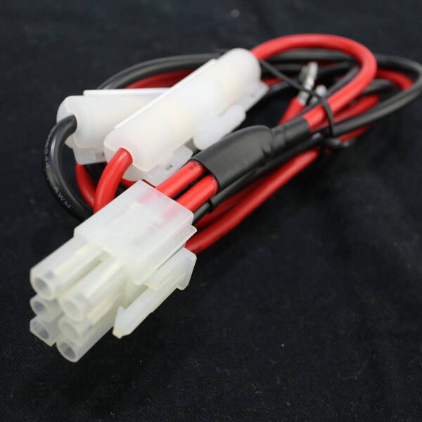 【送料無料】八重洲/アイコム 車載無線用 電源ケーブル 30Aヒューズ付 1m 6極端子 (電源側未処理) パーツ