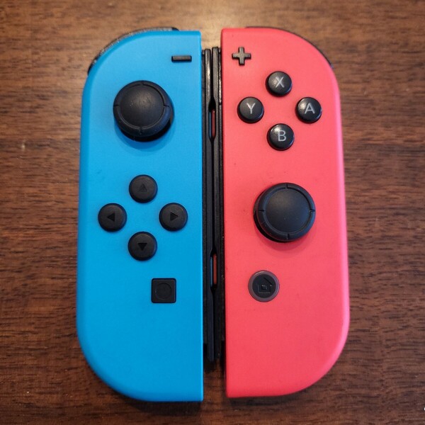 Nintendo Switchジョイコン ネオンブルー/ネオンレッド 動作確認済