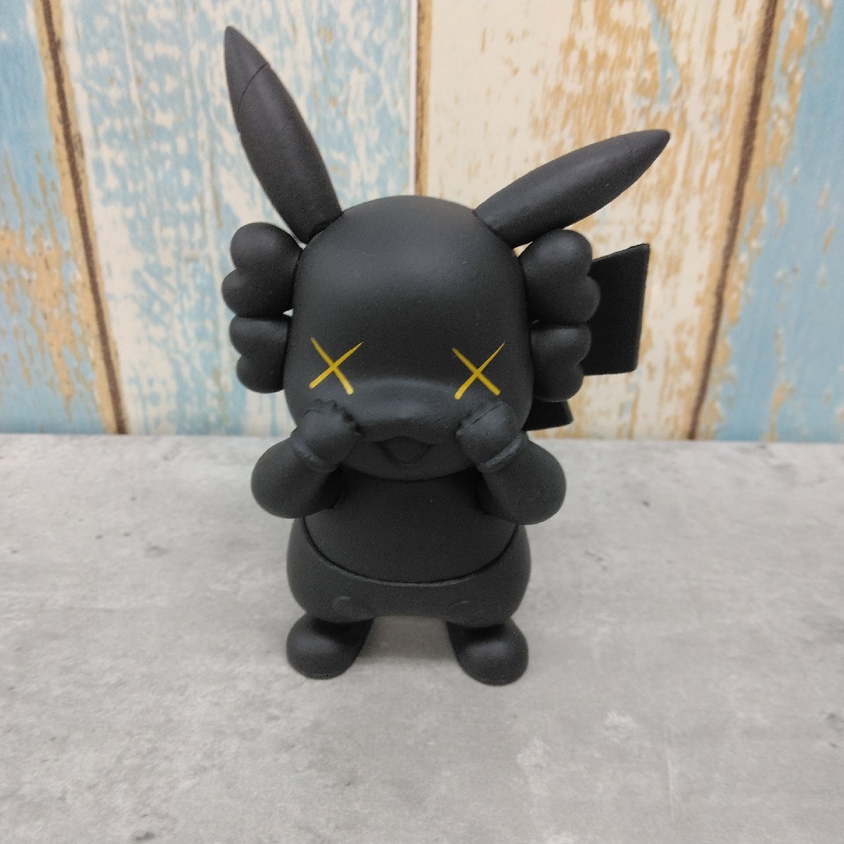 Yahoo!オークション -「kaws ピカチュウ」の落札相場・落札価格 Yahoo!オークション -「kaws ピカチュウ」の落札相場・落札価格