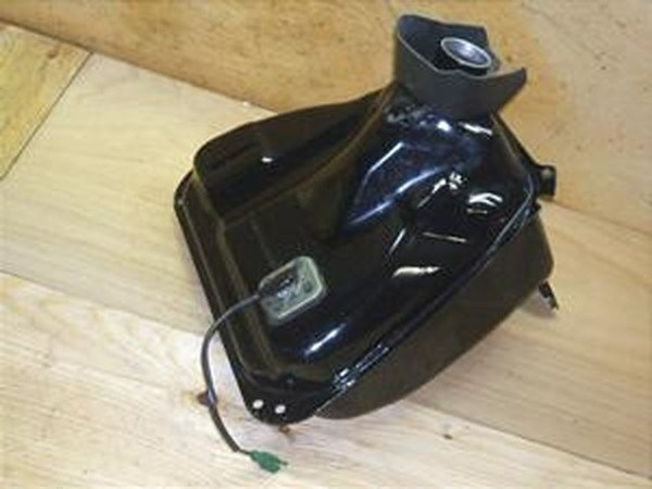 KD8432 マジェスティ250 ガソリンタンク 4HC-0419
