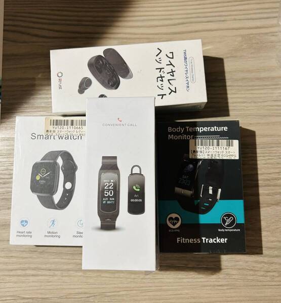 ★アウトレット★4点セット 未使用 ワイヤレス イヤホン + スマートウォッチ スマートブレスレット まとめて Bluetooth 軽量ミニ 人間工学