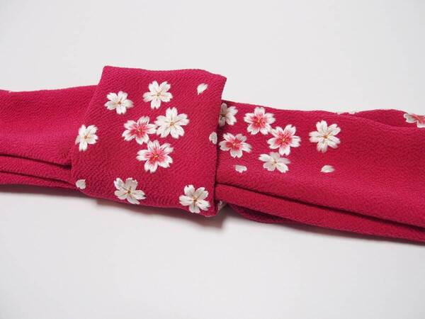縮緬 桜刺繍入 帯揚げ ホットピンク 刺繍 正絹 日本製 【衿秀 和装庵】