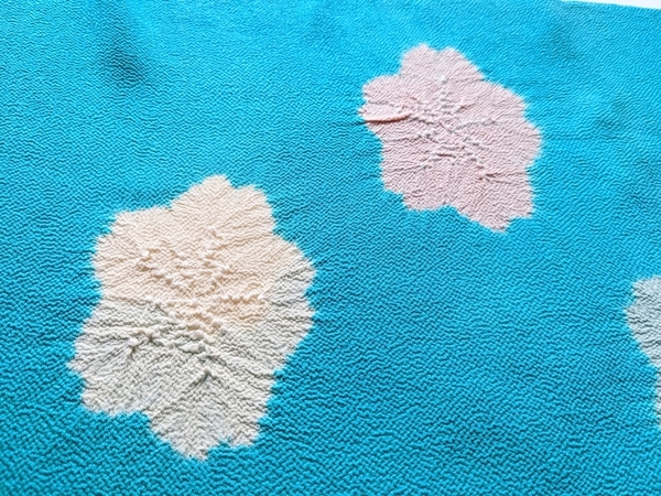 輪出し ターコイズ 桜 カラフル 日本製 縮緬帯揚げ 【衿秀 和装庵】