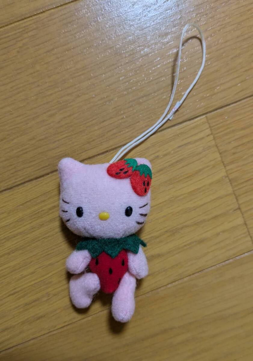Yahoo!オークション -「キティ いちご ぬいぐるみ」の落札相場 Yahoo!オークション -「キティ いちご ぬいぐるみ」の落札相場