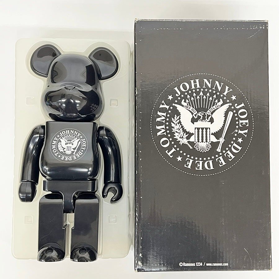 s ヒステリックグラマー 非売品 ベアブリック セット4体 Yahoo!オークション -「ヒステリックグラマー」(キューブリック
