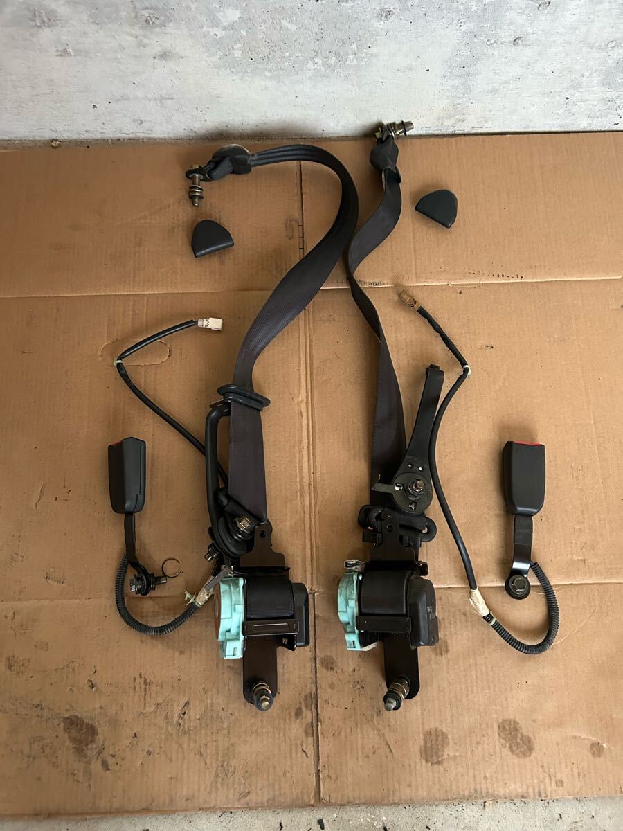 S13シルビアKs 純正シ-トベルト 4組 1台分 動作確認済み 倉庫整理品 S13シルビアKs 純正シ-トベルト 4組 1台分 動作確認済み 倉庫整理品