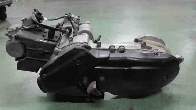 シグナス 204ccエンジン　se44j シグナス-X SR(FI) SE44J-290xxx の エンジン *1698890671 中古