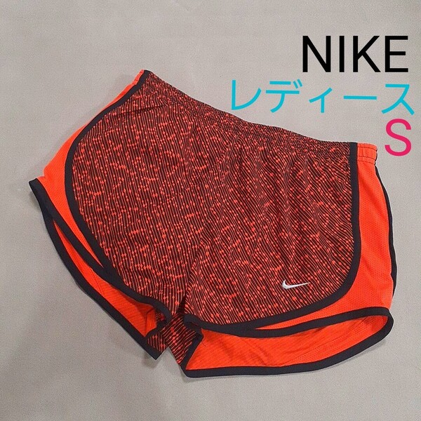 【超美品】 NIKE ナイキ ショートパンツ ランニングパンツ 短パン スポーツ レディースS ジョギング ロゴ刺繍 インナーパンツ付き