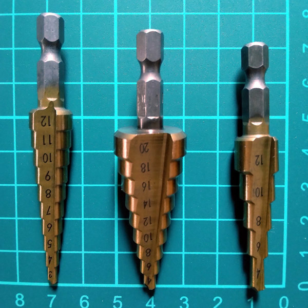 【3本セット】ステップドリル 穴あけ 面取り 穴拡大 タケノコドリル / 収納ポーチ付 ★ 送料無料 ★