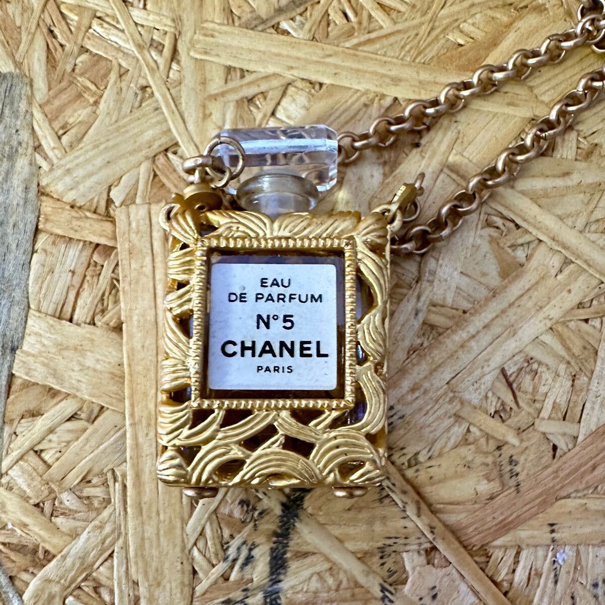 Yahoo!オークション -「シャネル香水ネックレス」の落札相場 Yahoo!オークション -「シャネル香水ネックレス」の落札相場