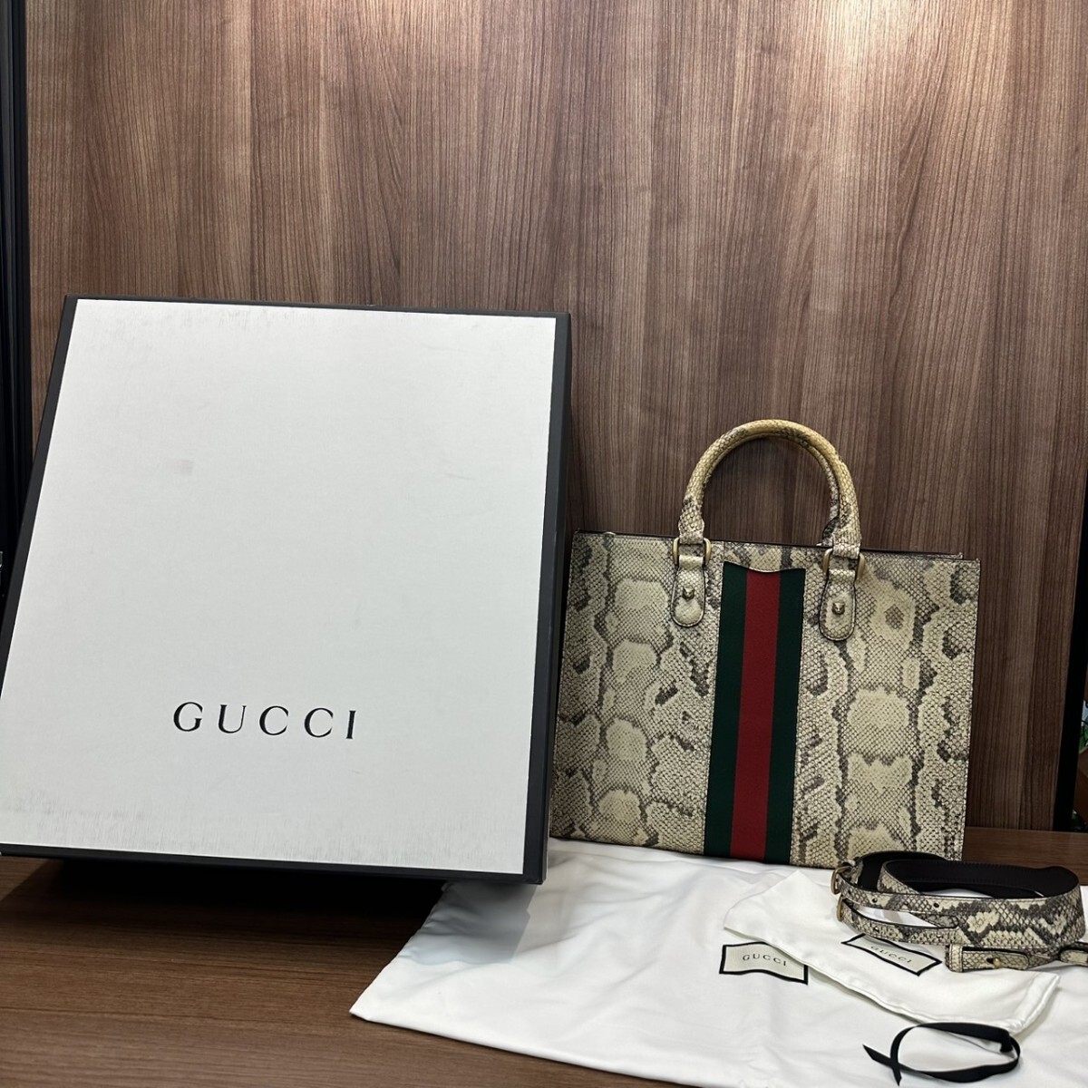 Yahoo!オークション -「gucci パイソン バッグ」(グッチ) (く)の Yahoo!オークション -「gucci パイソン バッグ」(グッチ) (く)の