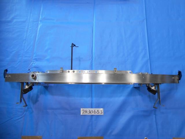 ◇ベンツ Cクラス AMGスポーツパッケージ DBA-204349 フロントバンパーホースメント NO.299052【個人宅送料別途加算・Mサイズ】