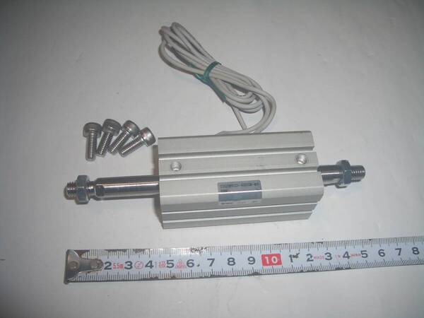 エアーシリンダー SMC CDQSWB20-40DCM-M9 中古品送料込み No,2
