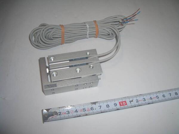 エアーシリンダー SMC MXH10-30 中古品送料込み