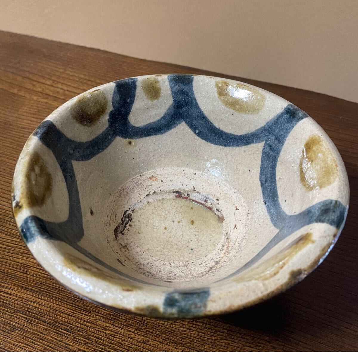 壺屋焼 古琉球 涌田マカイ 陽刻草花文茶碗 茶道具 沖縄 琉球