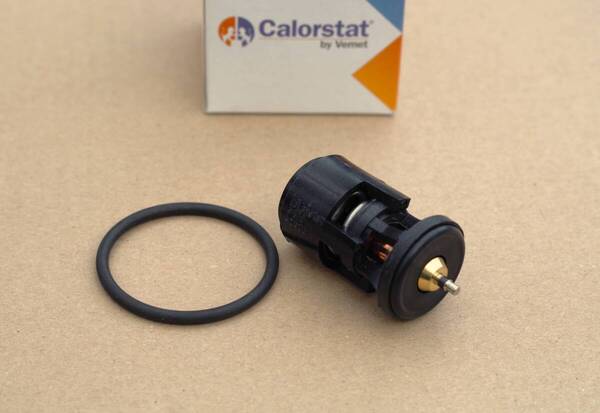 サーモスタット 80℃仕様+フランジ セット*VW Polo GTI (6NARC) 用*032121110C+032121121J相当【社外新品】