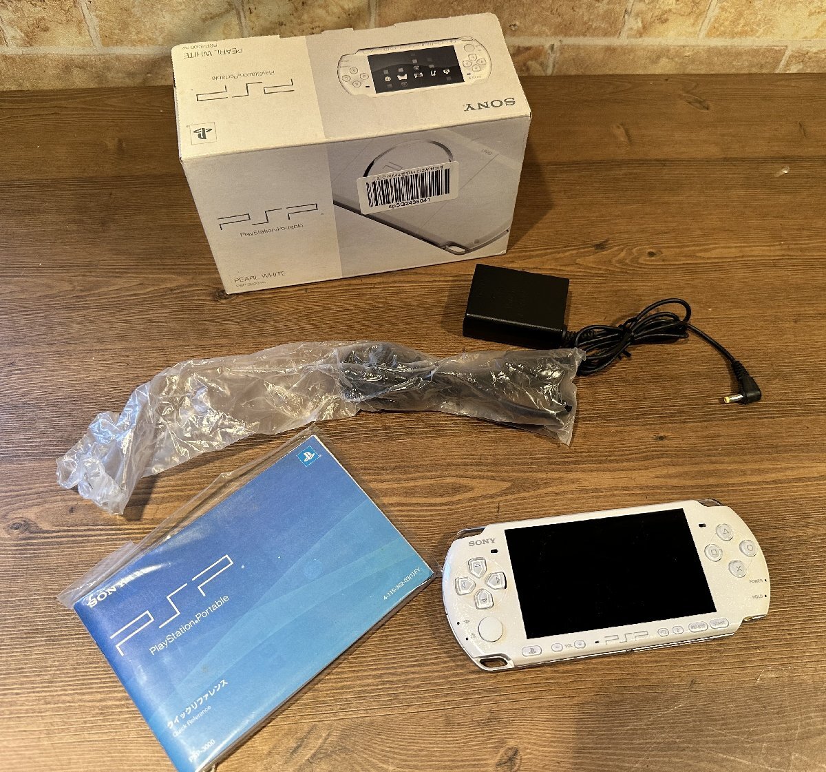 SIE PSP プレイステーション・ポータブル パール・ホワイト PSP SIE PSP プレイステーション・ポータブル パール・ホワイト PSP