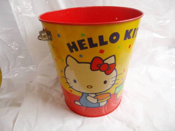 レア 昭和レトロ 1976年 ハローキティ 大きめバケツ ゴミ箱?