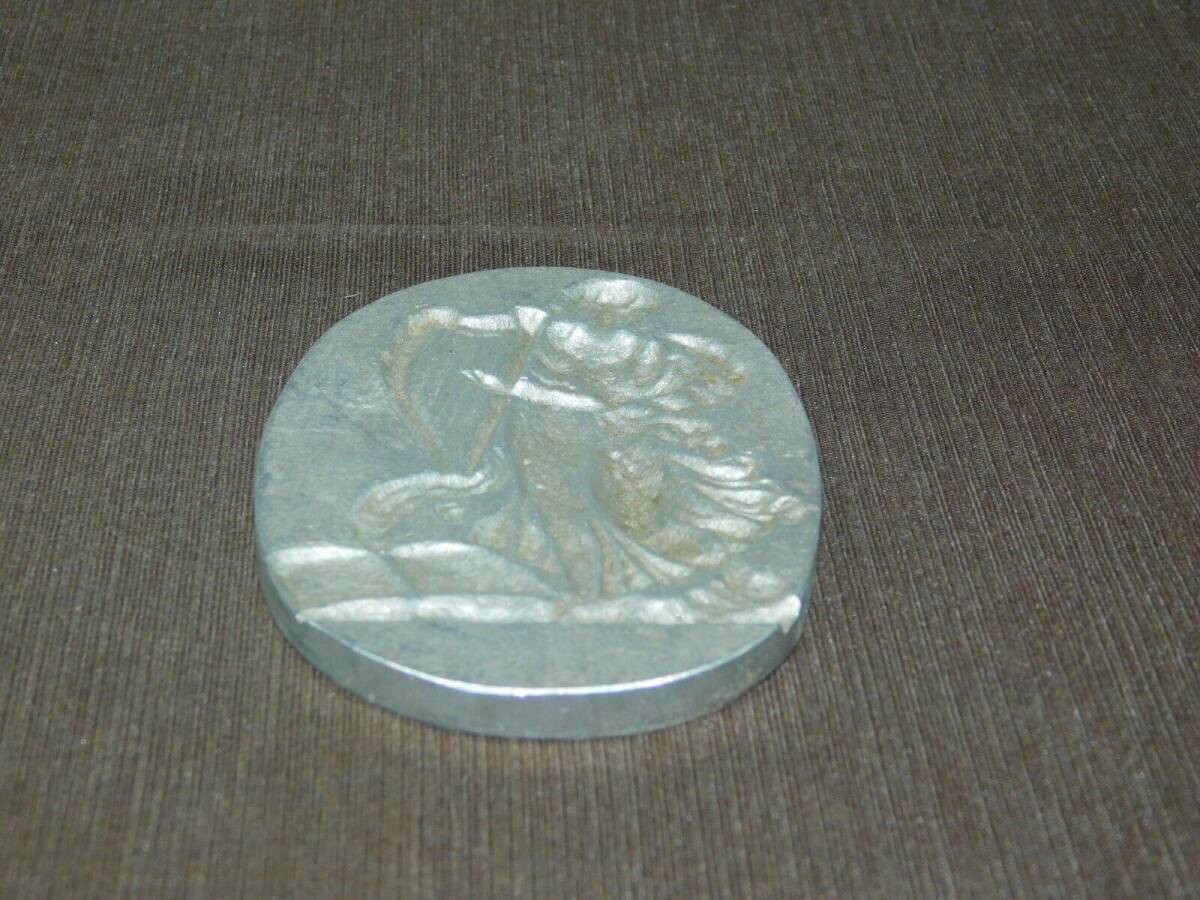 VINTAGE KITCHEN 5 1/2" HIGH LADY PLAYING HARP COOKIE PRESS MOLD 海外 即決 VINTAGE KITCHEN 5 1/2" HIGH LADY PLAYING HARP COOKIE PRESS MOLD 海外 即決