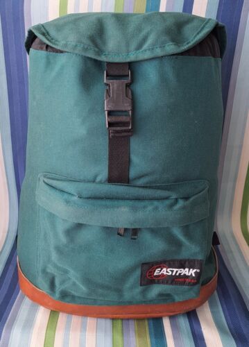VINTAGE 90S EASTPAK GREEN BACKPACK USA MADE CINCH TOP LEATHER BOTTOM VGC BIN05 海外 即決