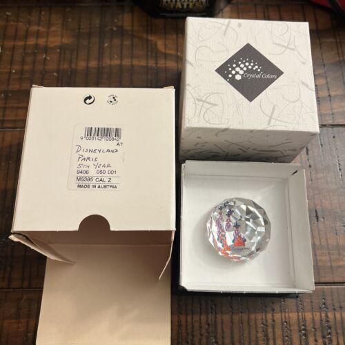 Swarovski "Disneyland Paris 5 Years" Crystal Prism Paperweight in Box 海外 即決