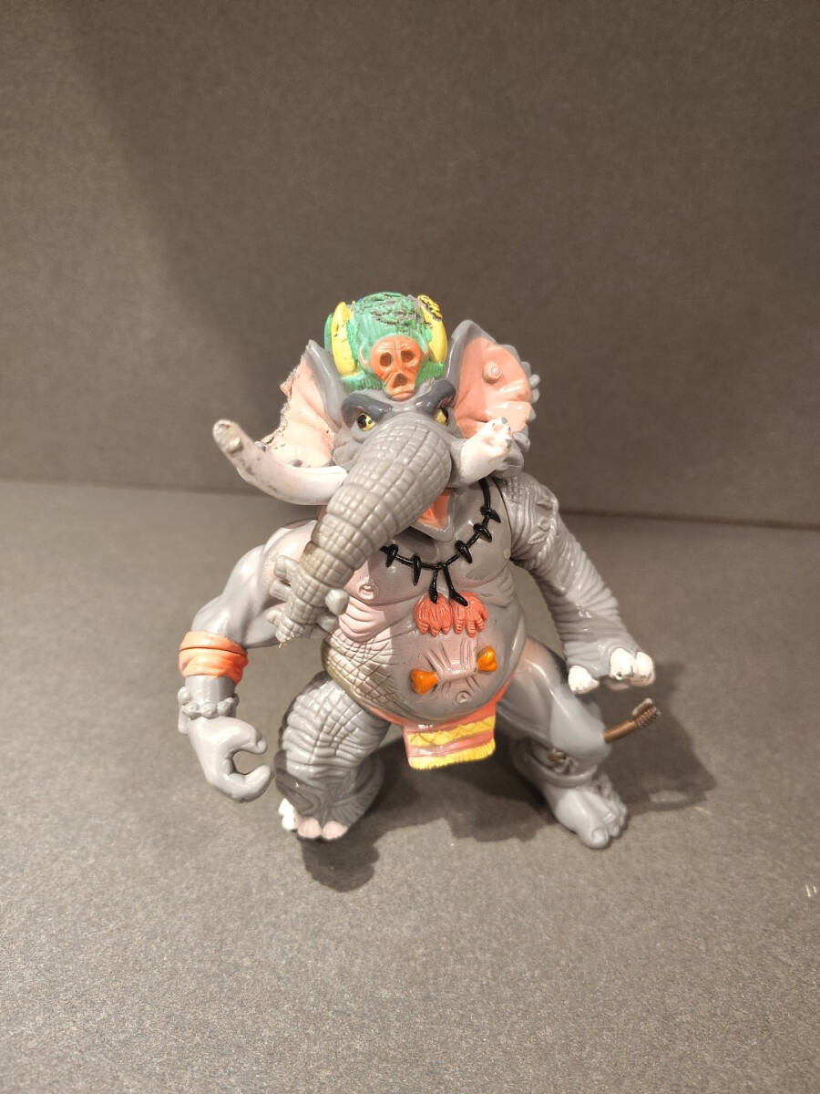 Teenage Mutant Ninja Turtles Vintage 1992 DR El Elephant Figure Playmates Toy... 海外 即決