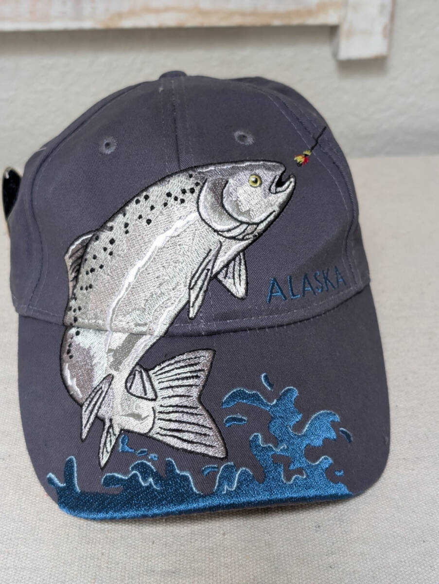 NWOT Arctic Circle Alaska Embroidered Fish Hat 海外 即決