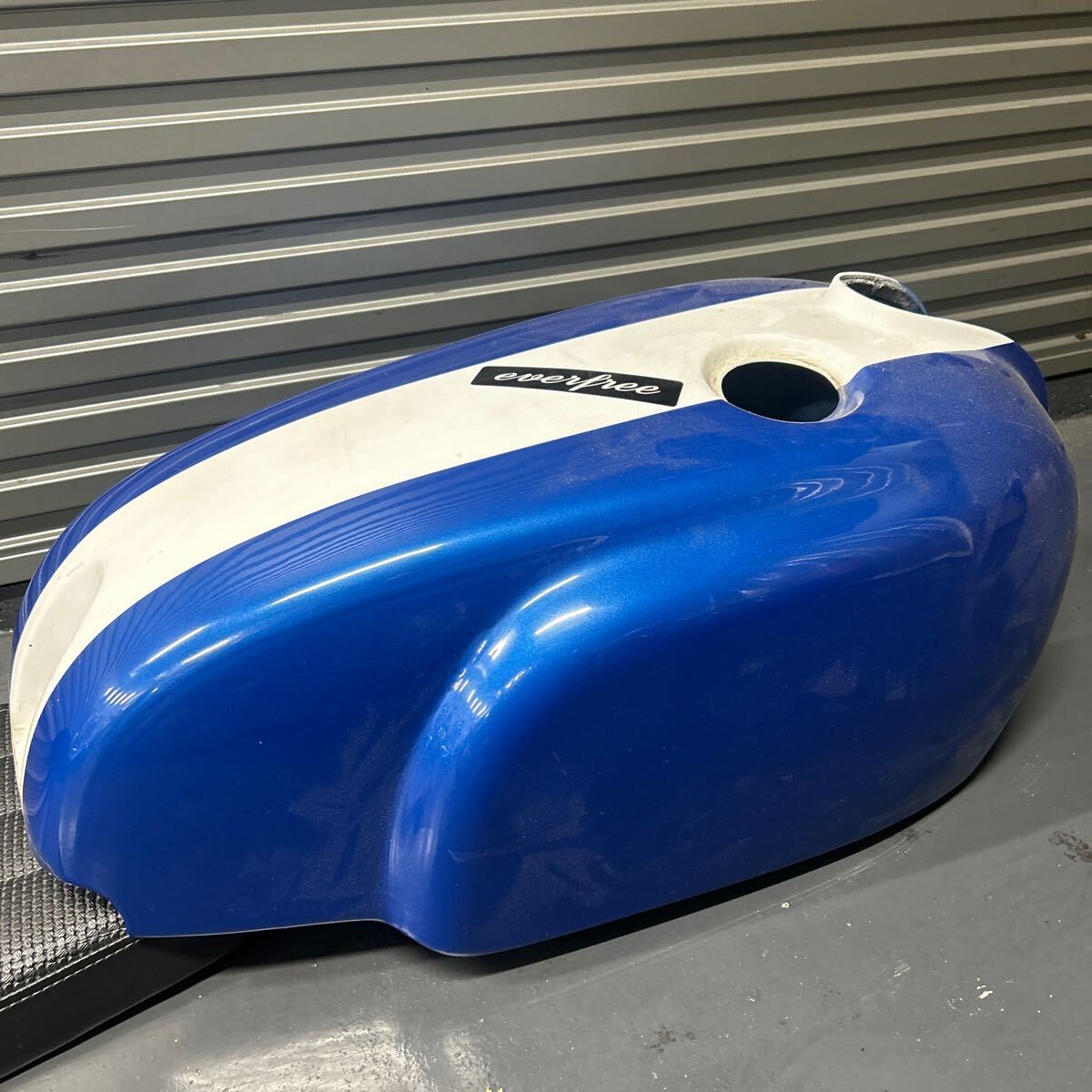 Yahoo!オークション -「sr400 タンク frp」(タンク) (パーツ)の Yahoo!オークション -「sr400 タンク frp」(タンク) (パーツ)の
