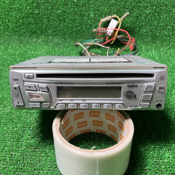 【219】サンヨー CDF-R890 CDプレイヤー ハーネス付 現状品