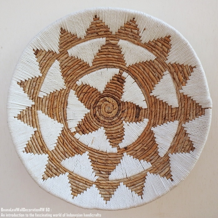 天然素材のウォールデコレーション 白 50cm ラウンド 円形 バナナリーフ マ