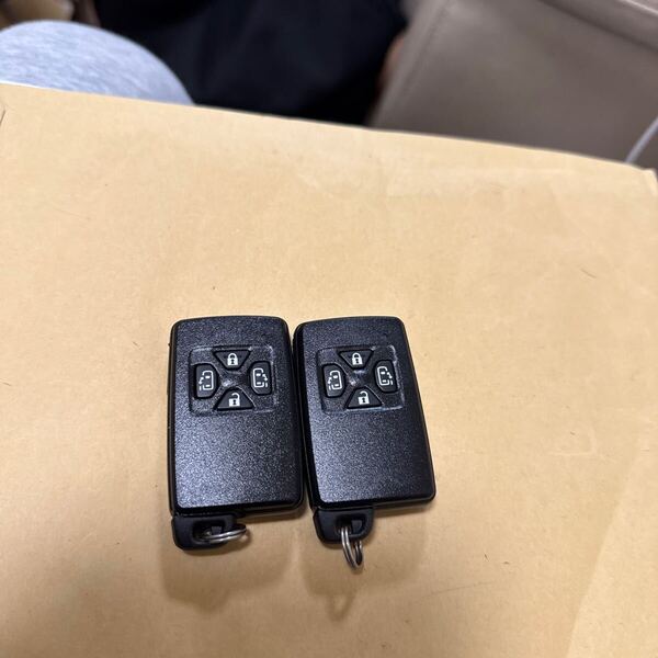 未使用保管品☆送料無料☆トヨタ 純正スマートキー 4ボタン アルファード ノア ヴォクシー エスティマ 271451-6230 2個 16