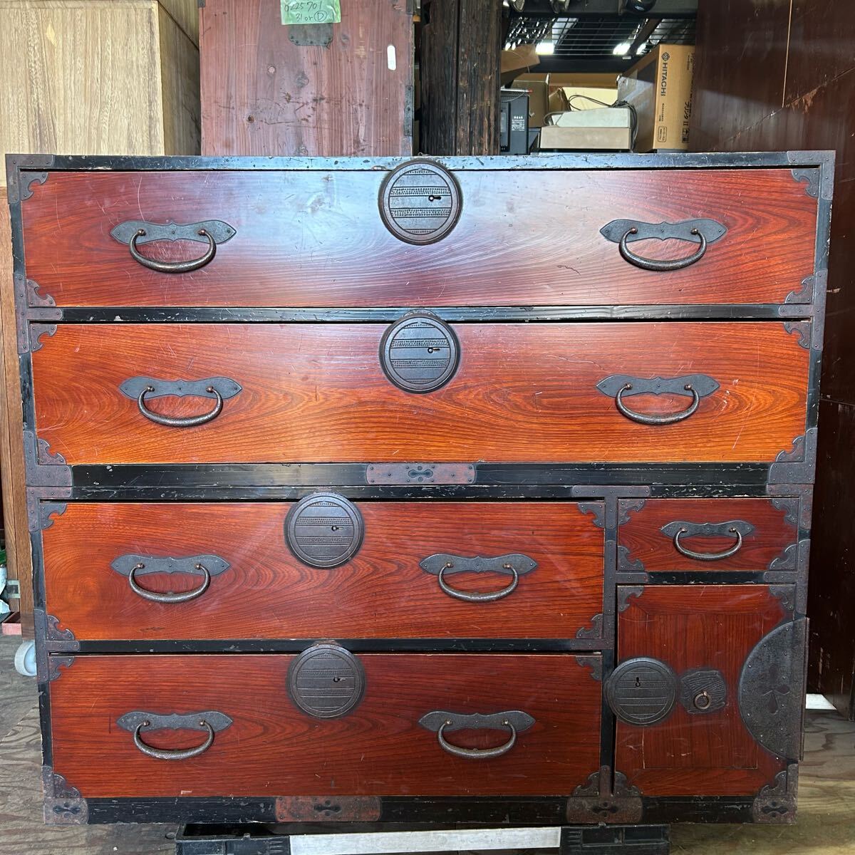 超格安価格 B45.和モダン！珍品！フルレストア！古い時代箪笥山形県米沢地方 箪笥