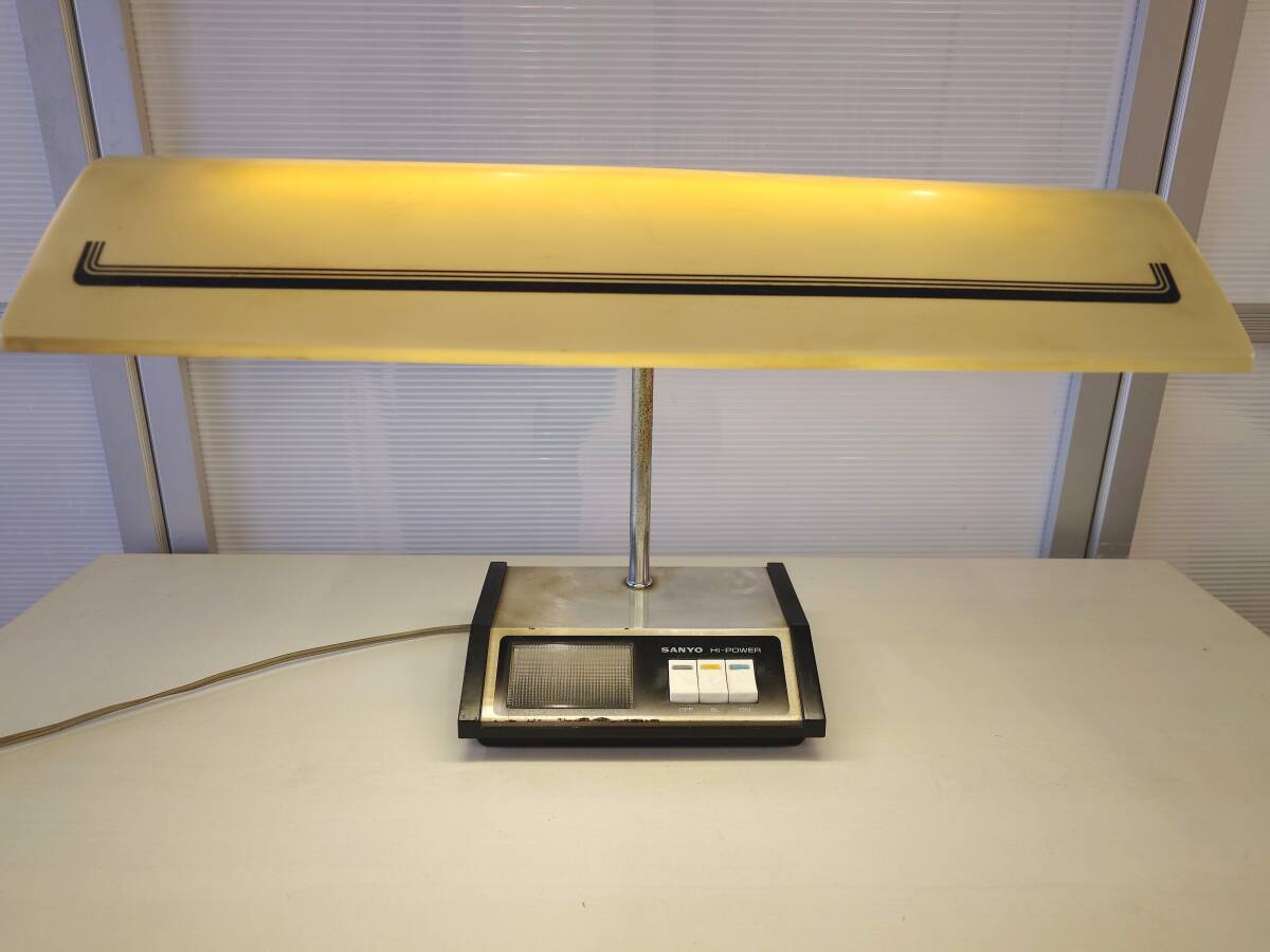 Yahoo!オークション -「レトロ 三洋電機」(卓上スタンド) (照明 Yahoo!オークション -「レトロ 三洋電機」(卓上スタンド) (照明