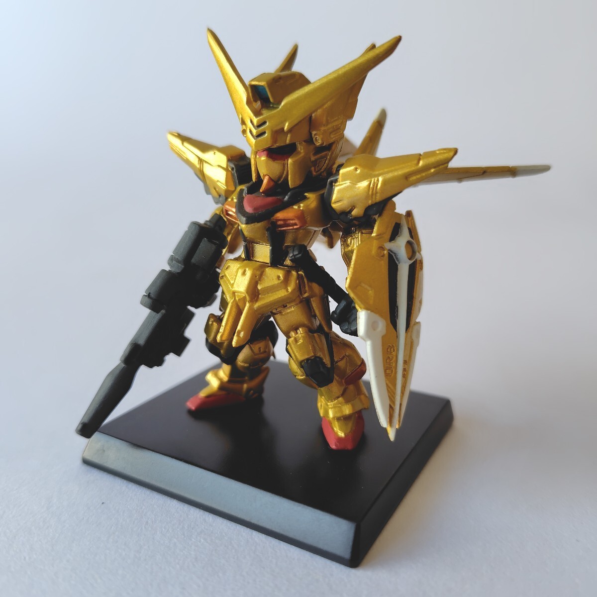 Yahoo!オークション -「ガンダムコンバージ アカツキ」の落札
