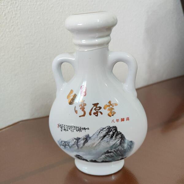 白酒 玉山台灣原窖八年陳高 100ml 未開封