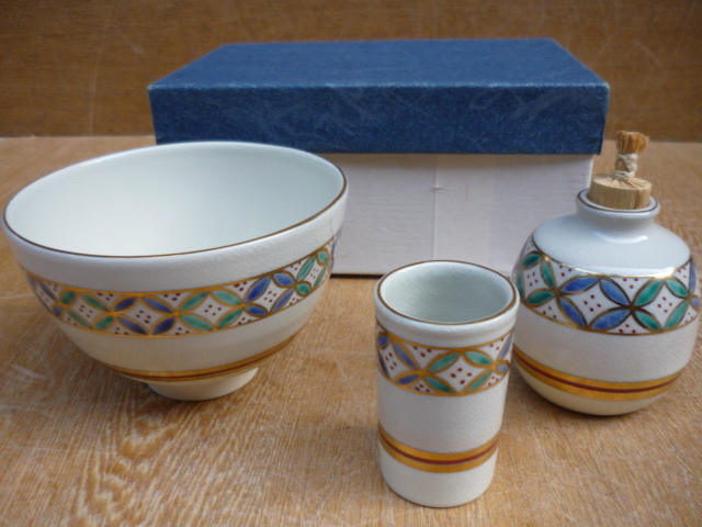 y006 仁清写 七宝 数茶碗 9客 瑞雲窯 前田正範 共箱 抹茶碗 y006 仁清写 七宝 数茶碗 9客 瑞雲窯 前田正範 共箱 抹茶碗