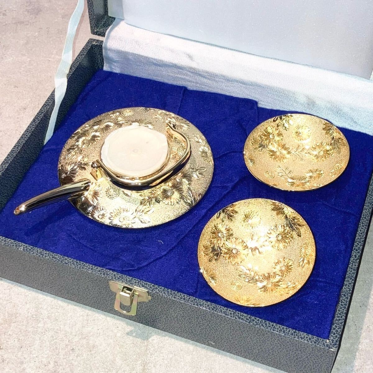 Yahoo!オークション -「瓶子セット」(金製) (金属工芸)の落札 Yahoo!オークション -「瓶子セット」(金製) (金属工芸)の落札